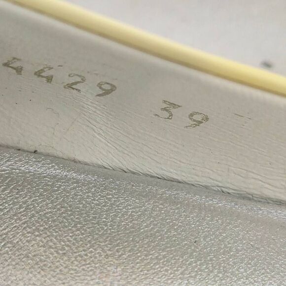 Prada shoes - Picture 5 of 12